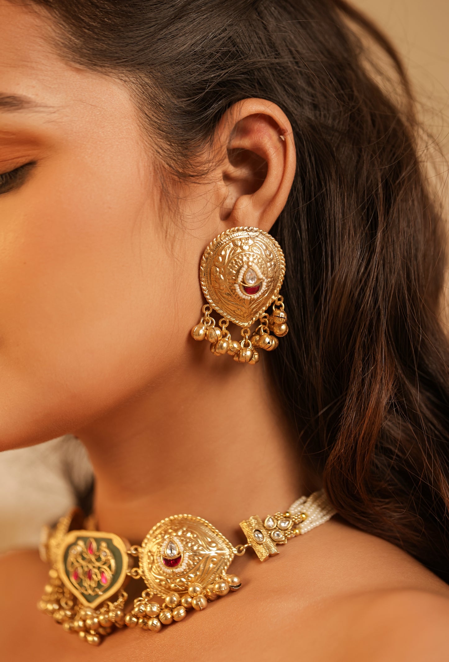 Moti Mahal Choker Set