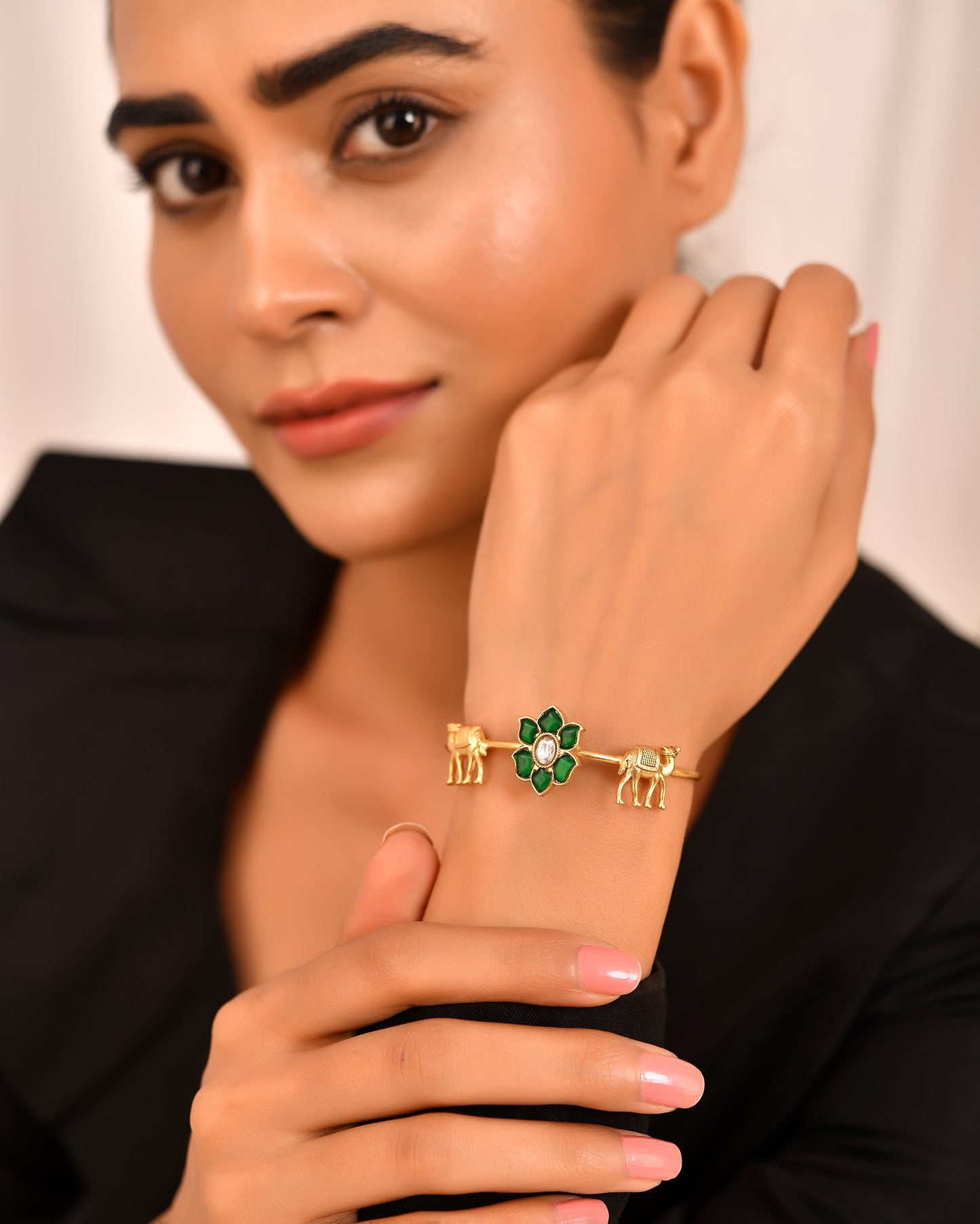 Braclate - Regal Vahana (green)