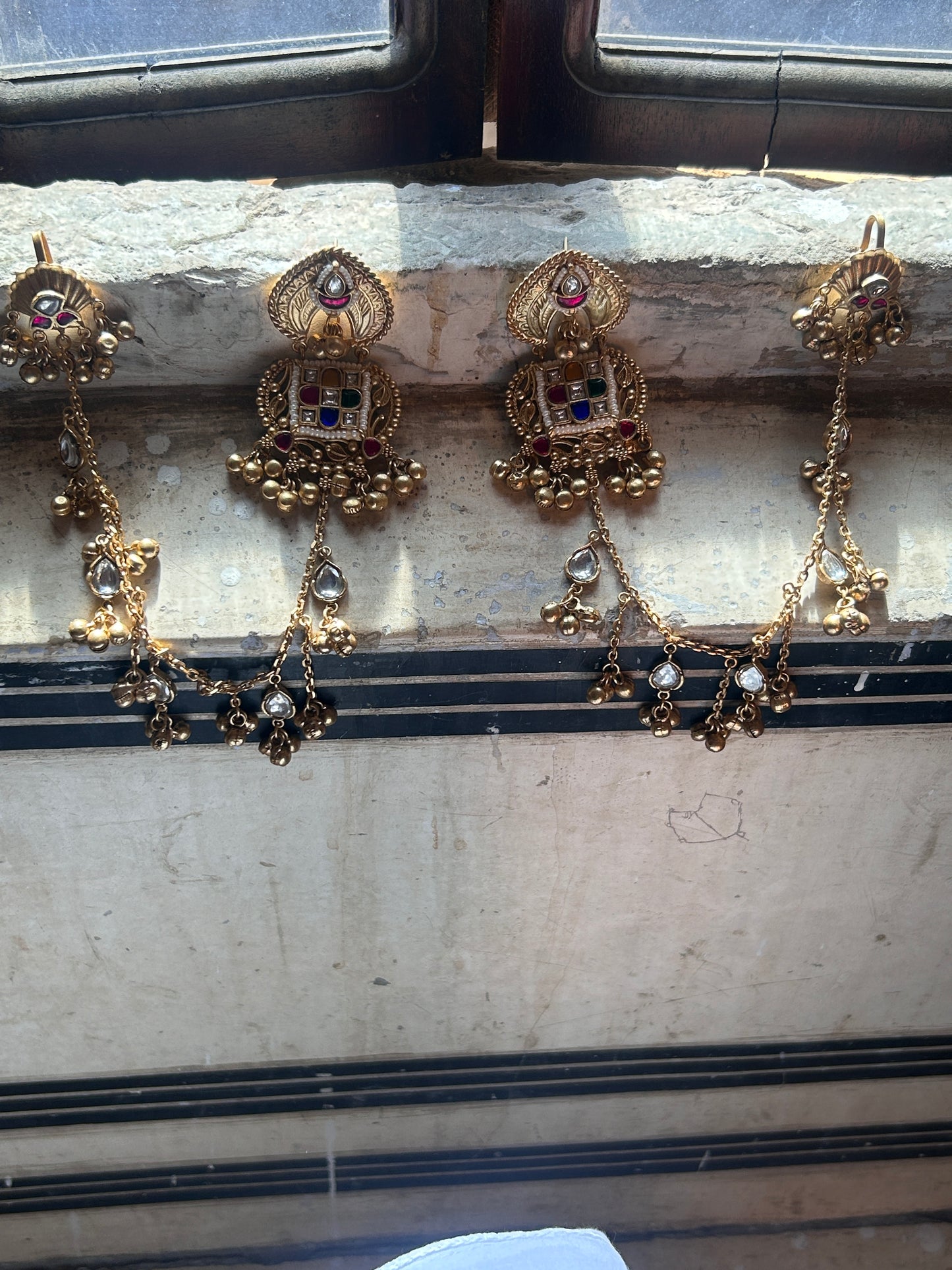 Kaan-Taana Earrings with Chain