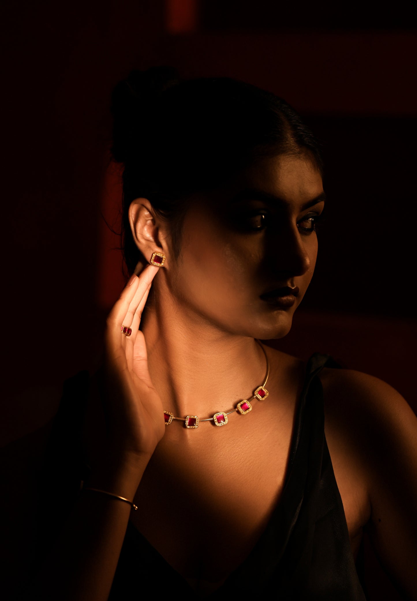 Classic Square Hasli Necklace Set