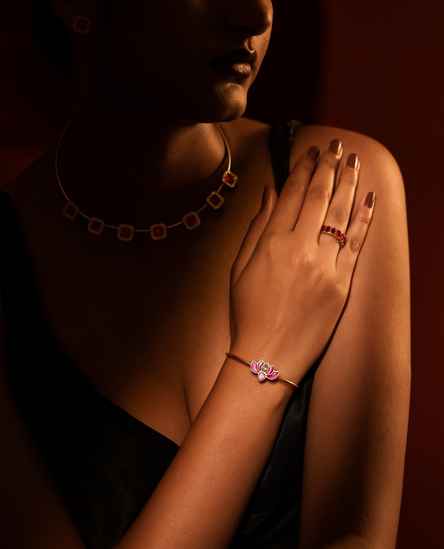 Classic Square Hasli Necklace Set