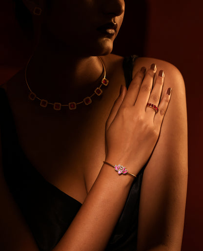 Classic Square Hasli Necklace Set