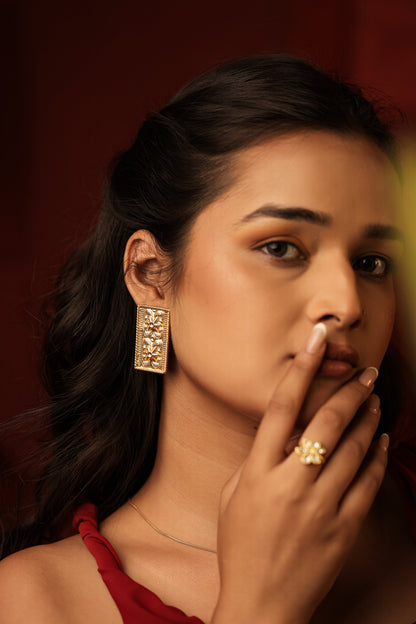 Kaaleen Gold Earrings