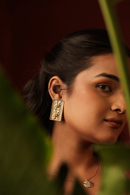 Kaaleen Gold Earrings