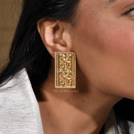 Kaaleen Gold Earrings