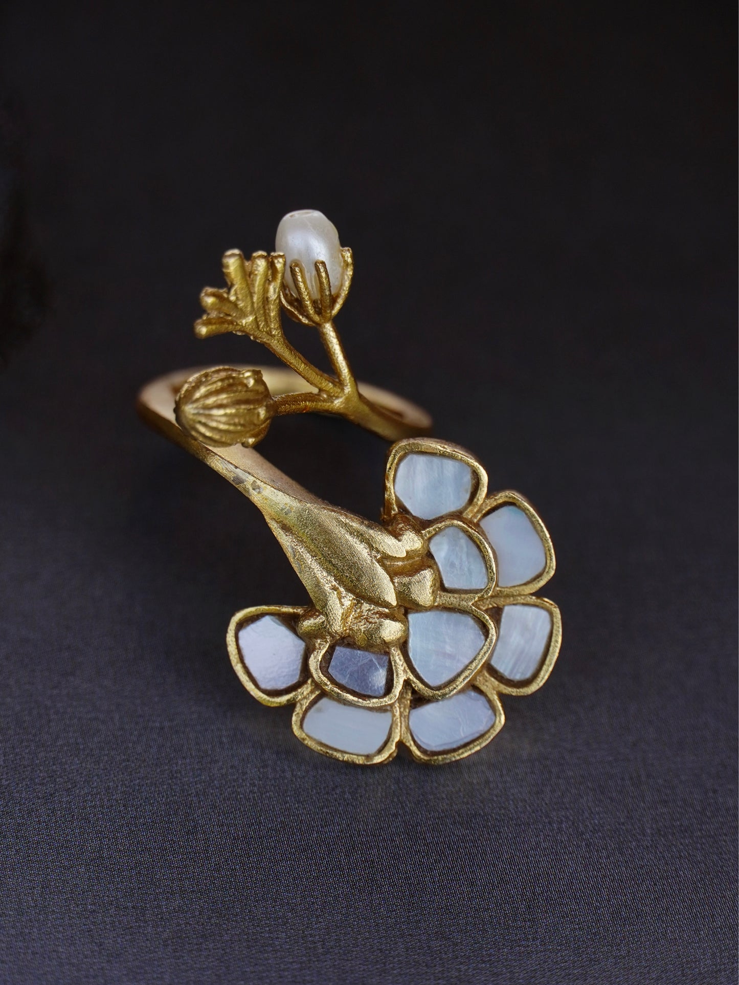 Nysa pearl ring