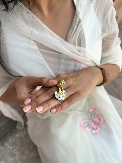 Nysa pearl ring