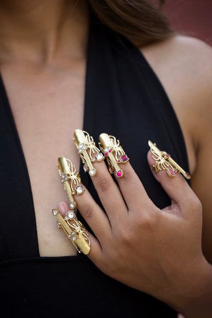 Valentina Fingernail