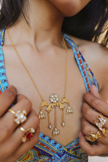 Inaaya Floral Necklace