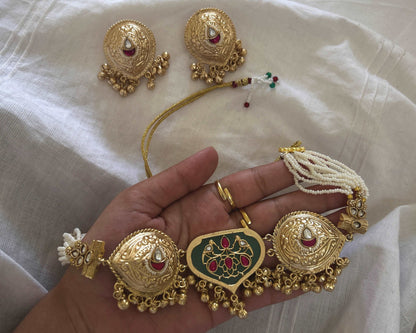 Moti Mahal Choker Set